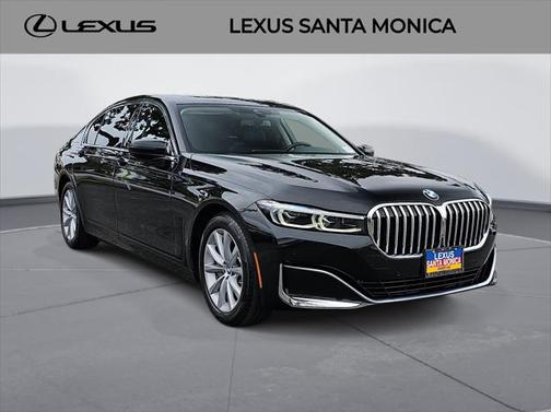 2020 BMW 740 740i