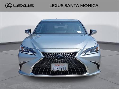 2023 Lexus ES 300h Base