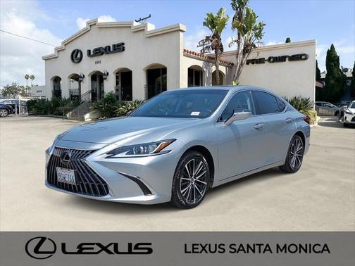 2023 Lexus ES 300h Base