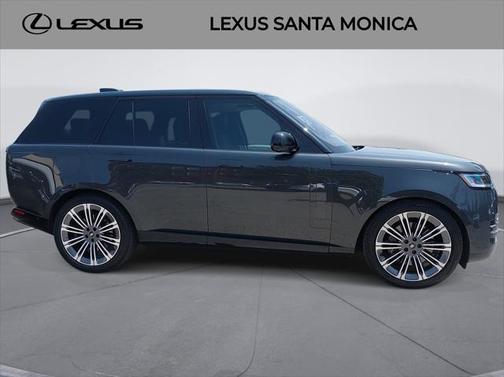 2023 Land Rover Range Rover P530 SE