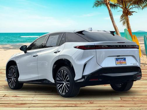 2023 Lexus RZ 450e Luxury