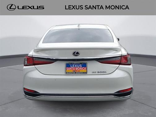 2019 Lexus ES 300h Base