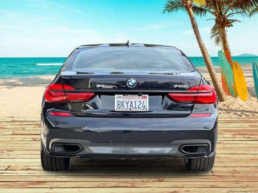 Carbon Black Metallic 2019 BMW 740 740i