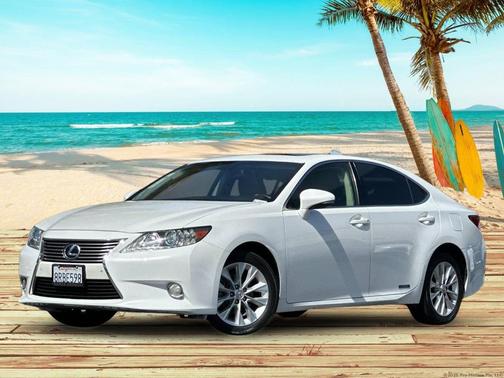 Starfire Pearl 2013 Lexus ES 300h Base