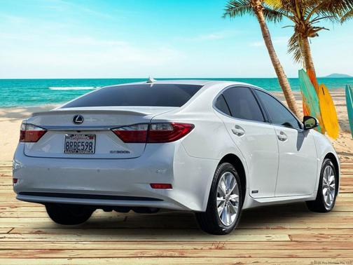 Starfire Pearl 2013 Lexus ES 300h Base