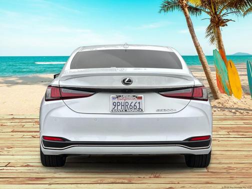 2025 Lexus ES 300h Base