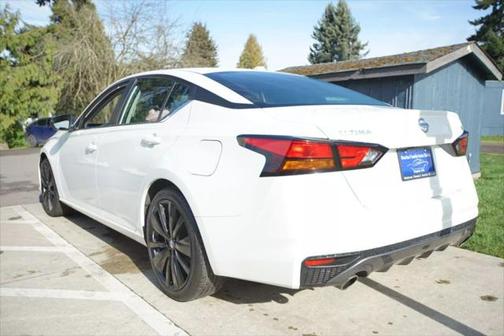 2021 Nissan Altima SR FWD