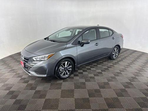 Gun Metallic 2025 Nissan Versa 1.6 SV