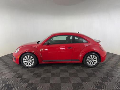 2018 Volkswagen Beetle 2.0T S