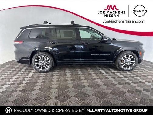 Diamond Black Crystal Pearlcoat 2021 Jeep Grand Cherokee L Overland