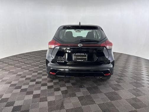 2022 Nissan Kicks S