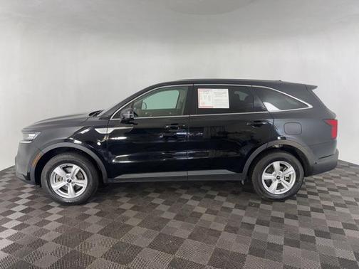 2023 Kia Sorento LX