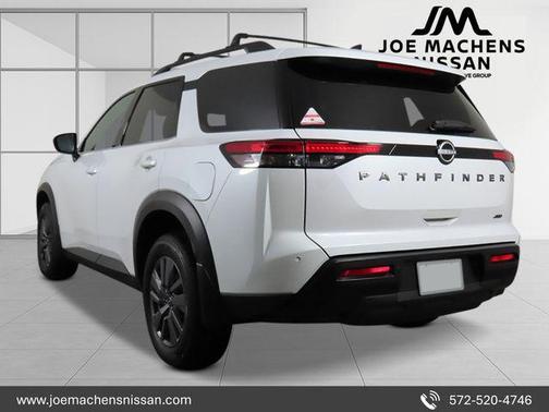 Everest White Pearl Tricoat 2026 Nissan Pathfinder SV