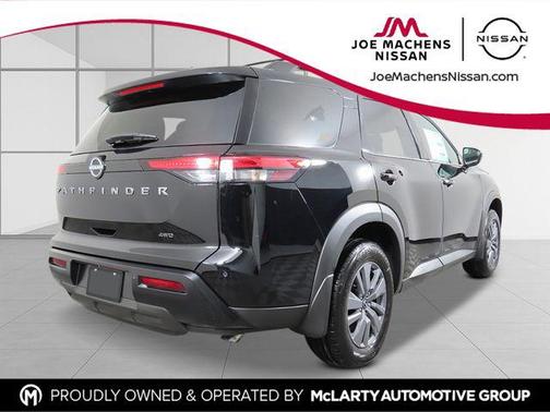 Super Black 2026 Nissan Pathfinder SV