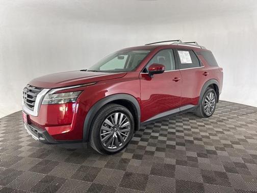 2024 Nissan Pathfinder SL