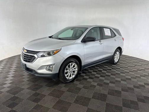 Silver Ice Metallic 2019 Chevrolet Equinox LS