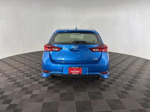 2016 Scion iM Base