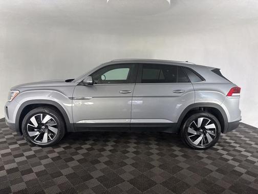 2024 Volkswagen Atlas Cross Sport 2.0T SE w/Technology 4MOTION
