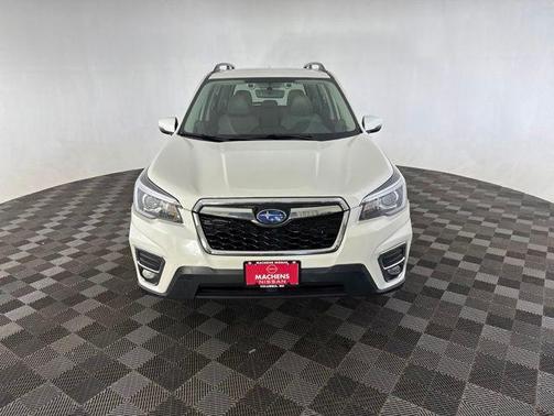 Crystal White Pearl 2020 Subaru Forester Limited