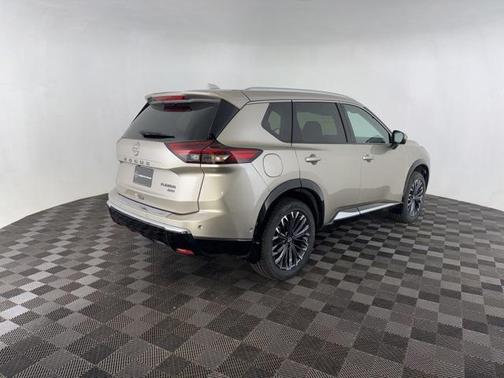 2024 Nissan Rogue Platinum