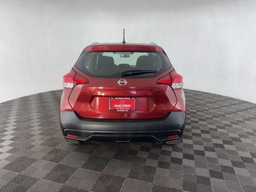 2019 Nissan Kicks SV
