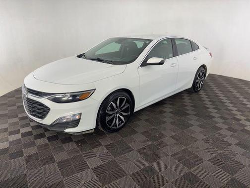 Summit White 2023 Chevrolet Malibu RS