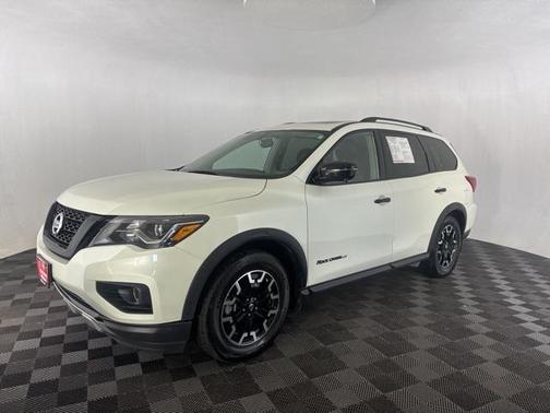 2020 Nissan Pathfinder SL