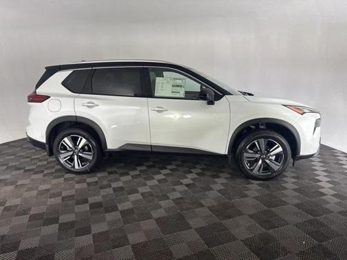 2025 Nissan Rogue SL