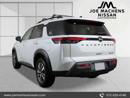 Everest White Pearl Tricoat 2026 Nissan Pathfinder SL