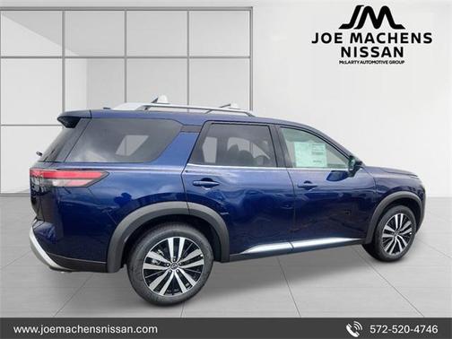 2025 Nissan Pathfinder Platinum