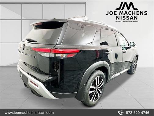 2025 Nissan Pathfinder Platinum