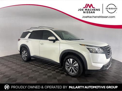 2023 Nissan Pathfinder SL