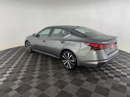 2022 Nissan Altima 2.0 SR