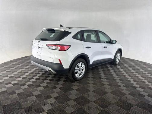 Oxford White 2022 Ford Escape S