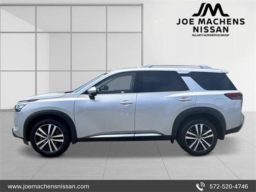 2025 Nissan Pathfinder Platinum