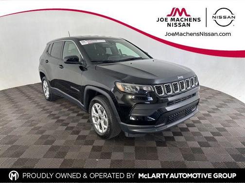 Diamond Black Crystal Pearlcoat 2025 Jeep Compass Sport