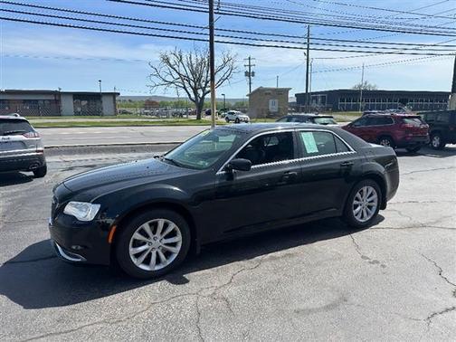 2015 Chrysler 300 Limited