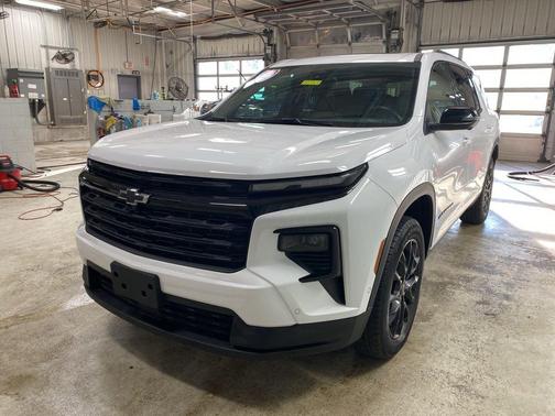 2024 Chevrolet Traverse LT