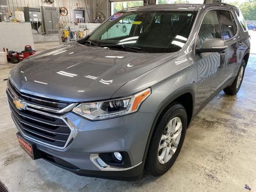 2021 Chevrolet Traverse LT Cloth