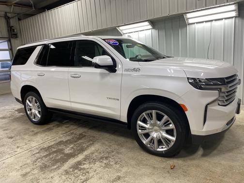 Iridescent Pearl Tricoat 2022 Chevrolet Tahoe High Country