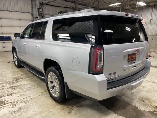 2017 GMC Yukon XL SLT