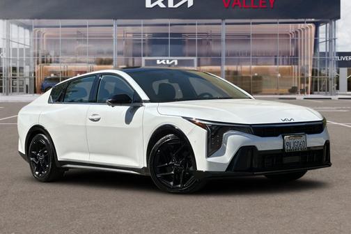 Snow White Pearl 2025 Kia K4 GT-Line Turbo