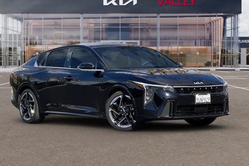 2025 Kia K4 GT-Line