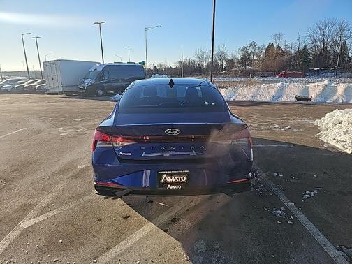 2021 Hyundai ELANTRA SEL