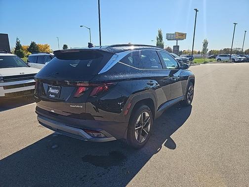 2026 Hyundai TUCSON Hybrid 