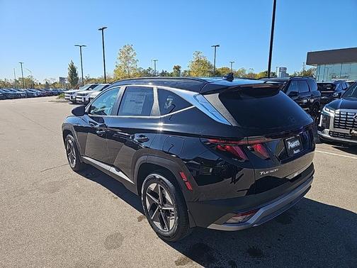 2026 Hyundai TUCSON Hybrid 