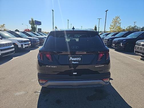 2026 Hyundai TUCSON Hybrid 