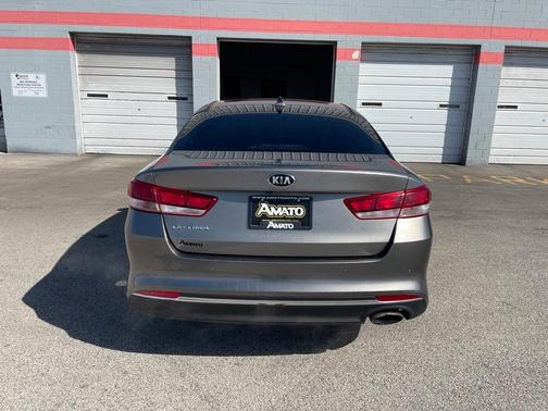 2018 Kia Optima LX