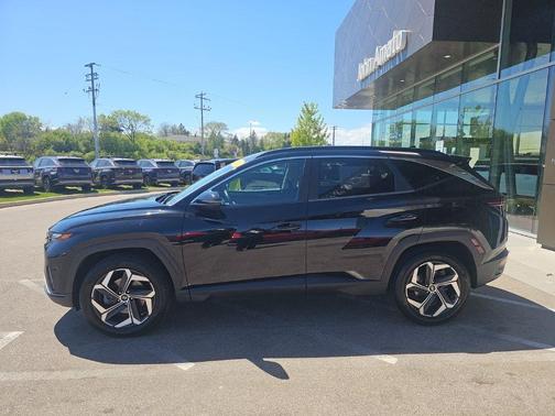 Phantom Black 2022 Hyundai TUCSON SEL