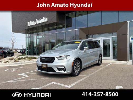 2022 Chrysler Pacifica Hybrid Limited